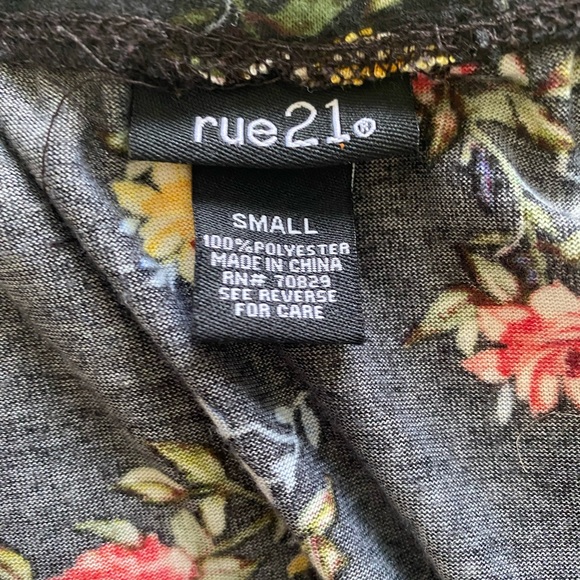 Rue 21 Shirt off the shoulder - Picture 3 of 3